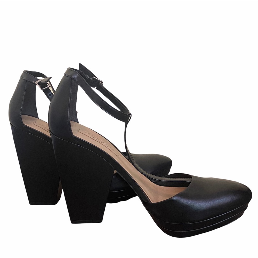 BCBG RUNWAY t-strap block heels